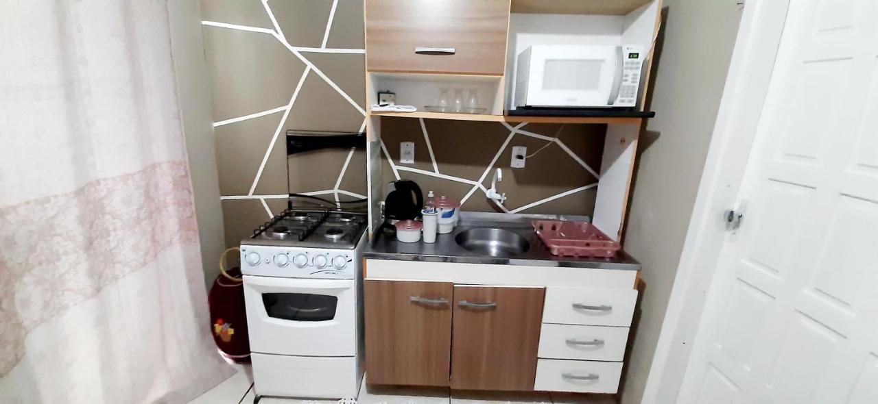 Kitnet K1 Em Torres-Rs - Na Mais Bela Praia Gaucha - Cozinha - Banheiro - Ar Condicionado - Smart Tv 32' - Wi-Fi - Anfitria Superhost No Bnb エクステリア 写真