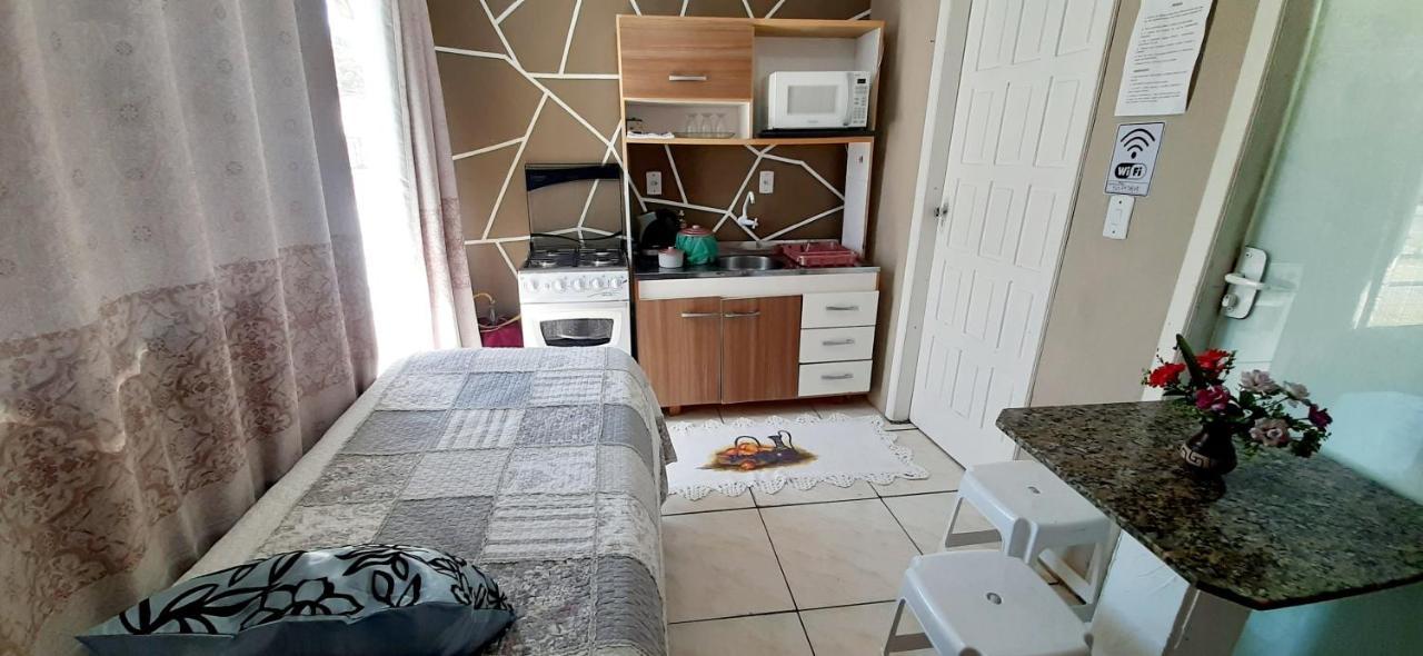 Kitnet K1 Em Torres-Rs - Na Mais Bela Praia Gaucha - Cozinha - Banheiro - Ar Condicionado - Smart Tv 32' - Wi-Fi - Anfitria Superhost No Bnb エクステリア 写真